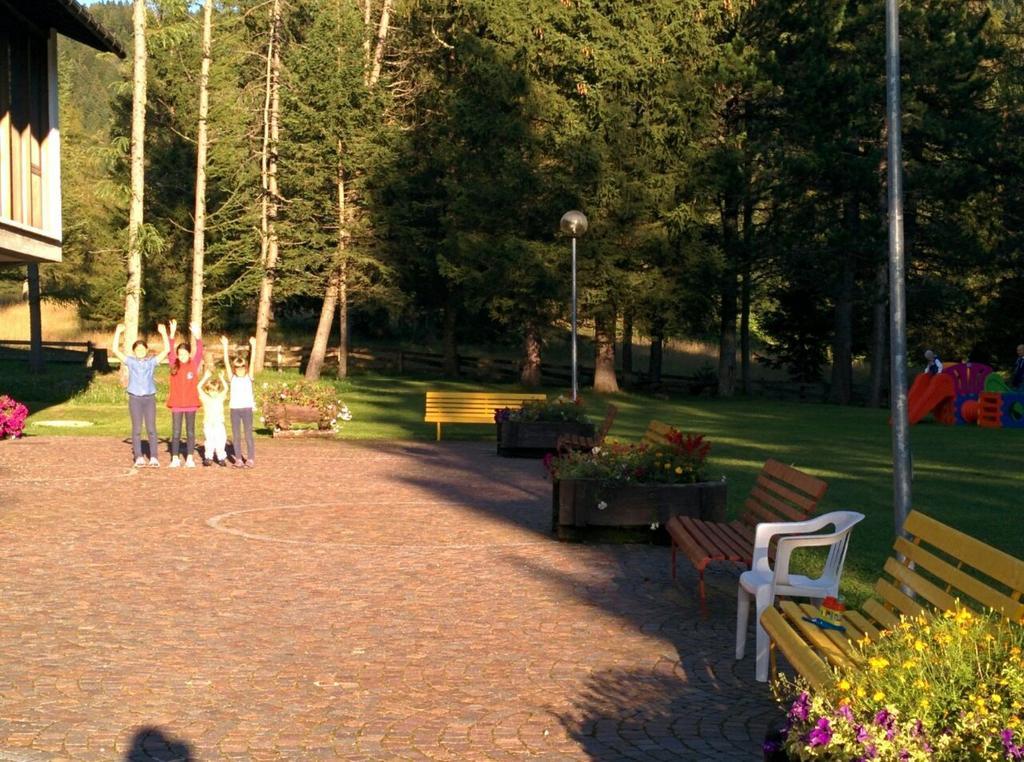 Casa Santa Maria Hotell Folgaria Eksteriør bilde